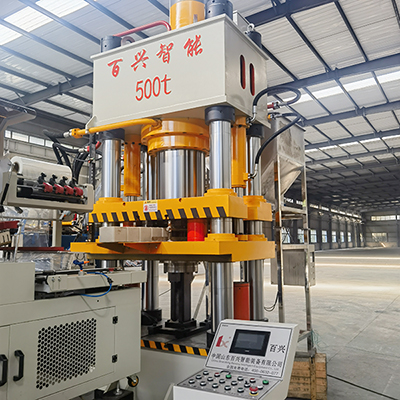 500噸全自動牛羊舔鹽塊機