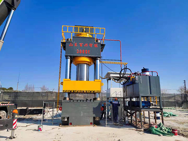 山東百興3000噸液壓機