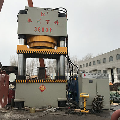 配重塊壓制成型液壓機安裝與試車